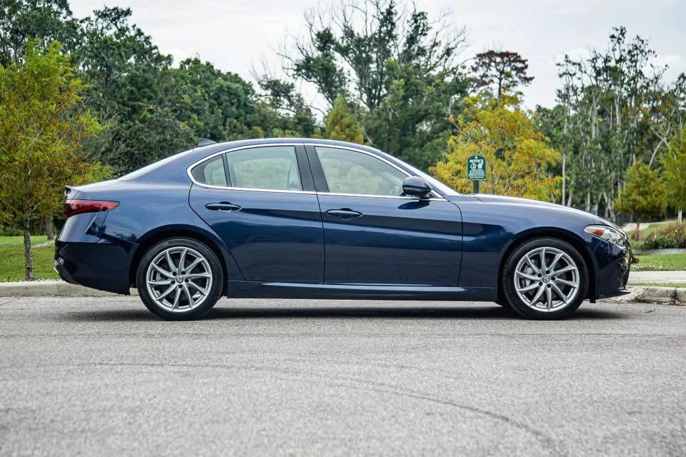 2020 Alfa Romeo Giulia - Image 6 of 12