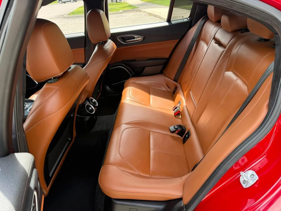 2020 Alfa Romeo Giulia - Image 19 of 20
