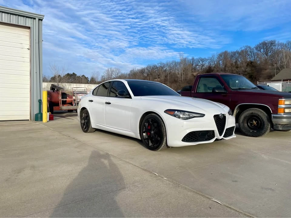 2020 Alfa Romeo Giulia - Image 2 of 11