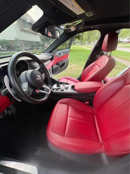 2020 Alfa Romeo Giulia - Image 6 of 11