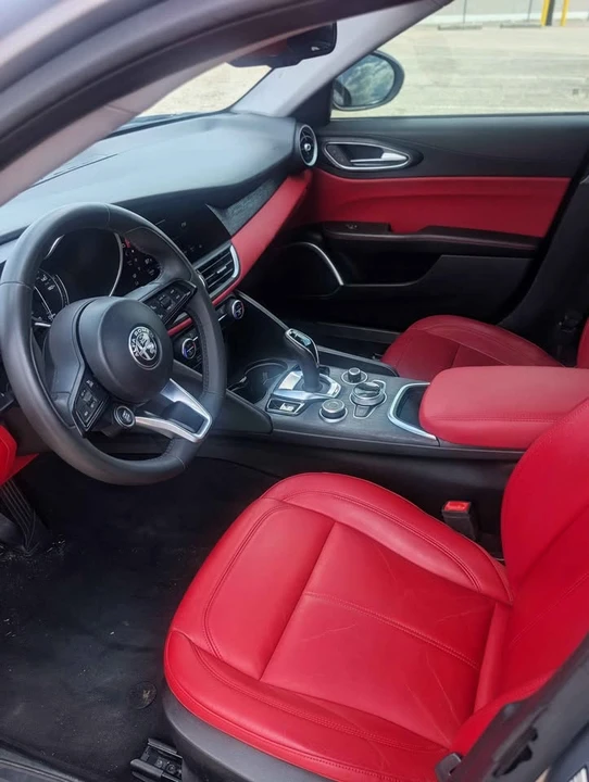 2020 Alfa Romeo Giulia - Image 8 of 12