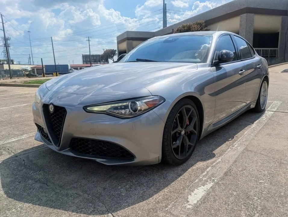 2020 Alfa Romeo Giulia - Image 2 of 12