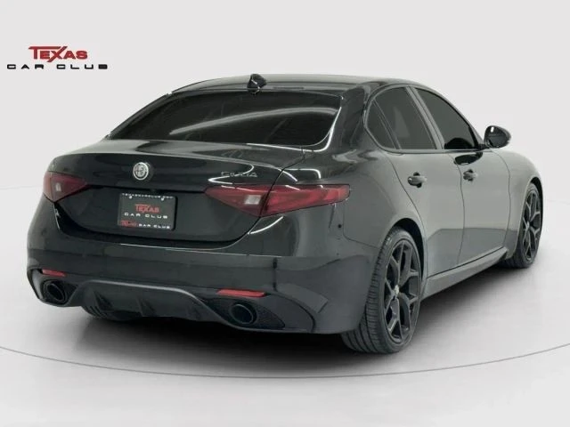 2020 Alfa Romeo Giulia - Image 8 of 21