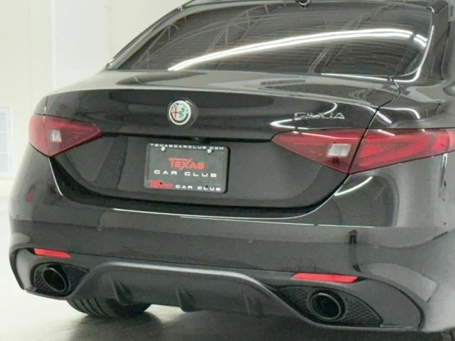 2020 Alfa Romeo Giulia - Image 13 of 21