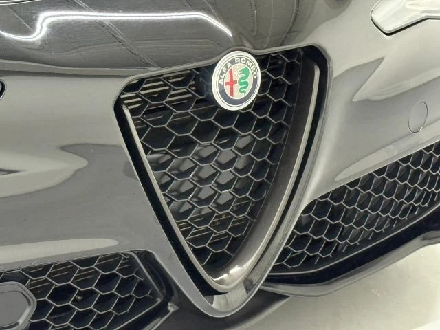 2020 Alfa Romeo Giulia - Image 11 of 21