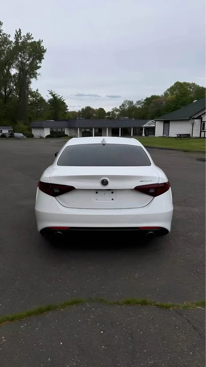 2020 Alfa Romeo Giulia - Image 4 of 7