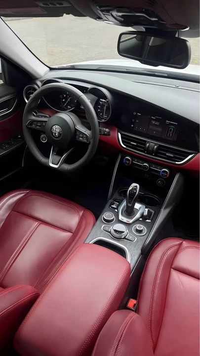 2020 Alfa Romeo Giulia - Image 3 of 7