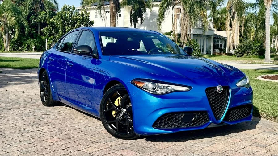 2020 Alfa Romeo Giulia - Image 9 of 20