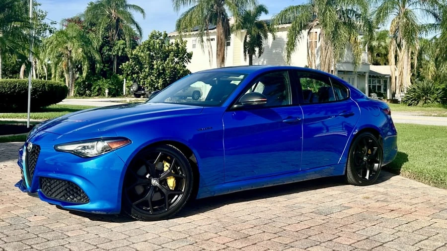 2020 Alfa Romeo Giulia - Image 7 of 20