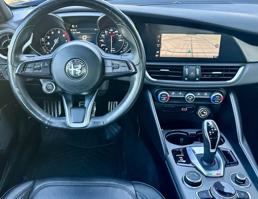 2020 Alfa Romeo Giulia - Image 11 of 20