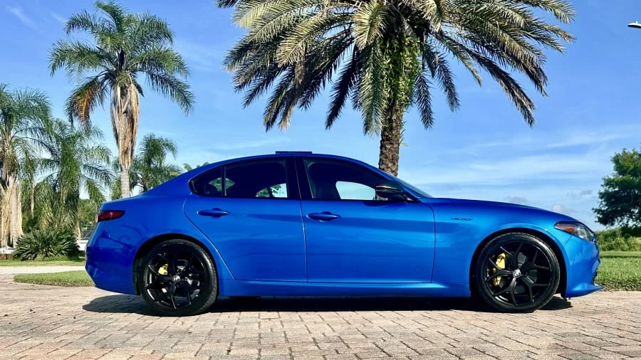 2020 Alfa Romeo Giulia - Image 2 of 20