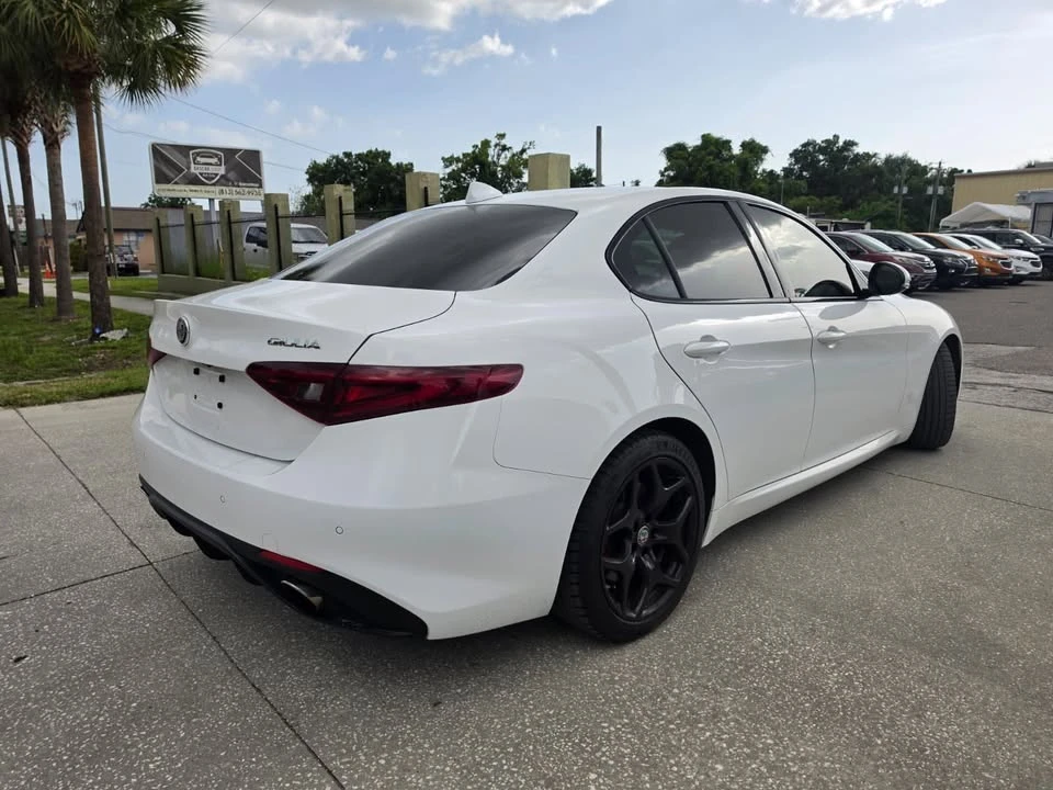 2020 Alfa Romeo Giulia - Image 7 of 14