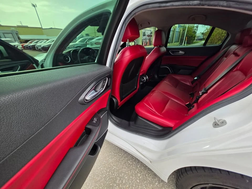 2020 Alfa Romeo Giulia - Image 14 of 14