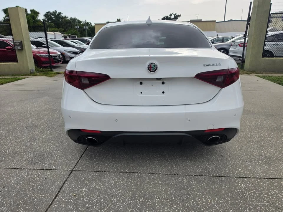 2020 Alfa Romeo Giulia - Image 8 of 14