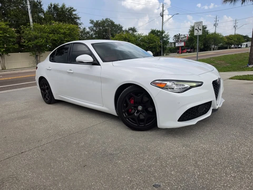 2020 Alfa Romeo Giulia - Image 6 of 14