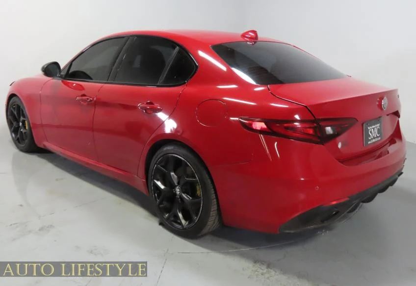 2020 Alfa Romeo Giulia - Image 7 of 21
