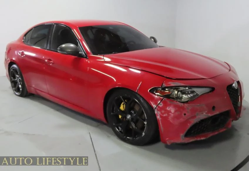 2020 Alfa Romeo Giulia - Image 2 of 21