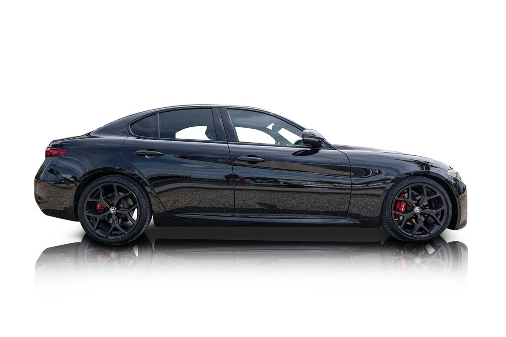 2020 Alfa Romeo Giulia - Image 2 of 12