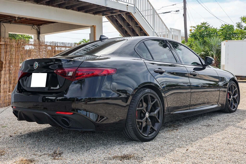 2020 Alfa Romeo Giulia - Image 9 of 12