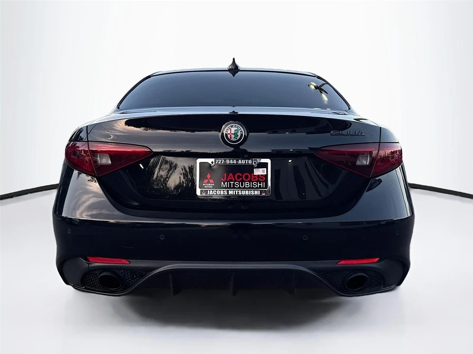 2020 Alfa Romeo Giulia - Image 9 of 15