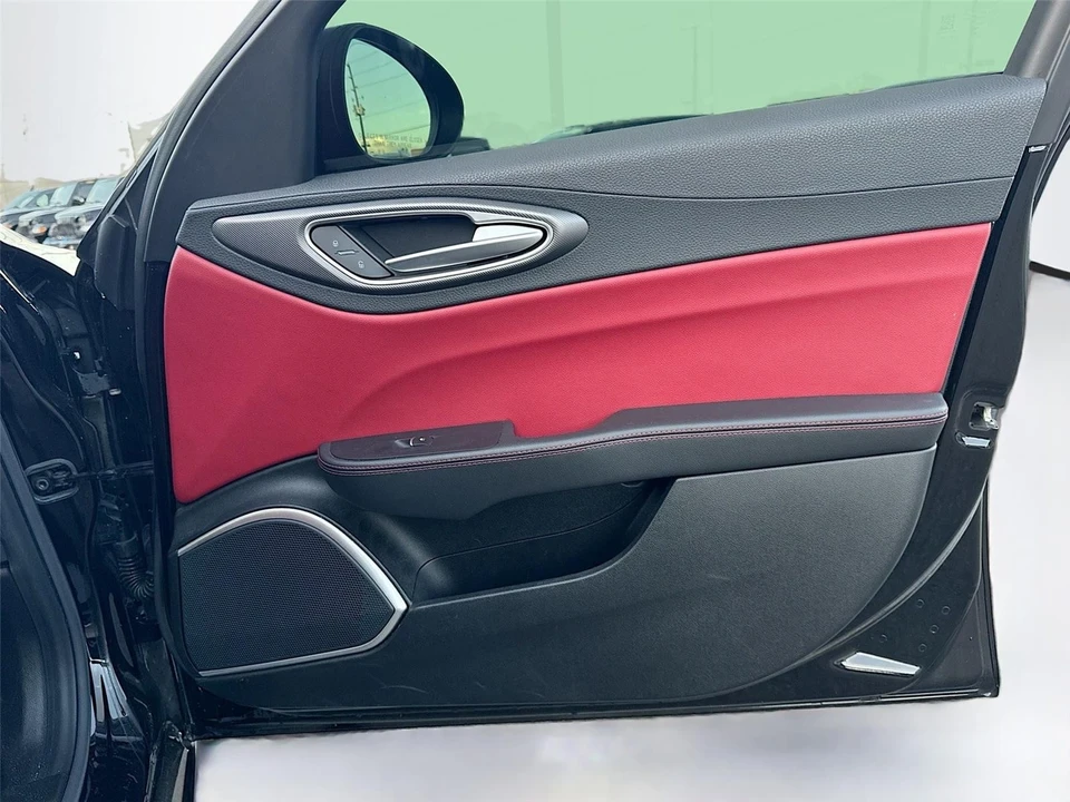 2020 Alfa Romeo Giulia - Image 13 of 15