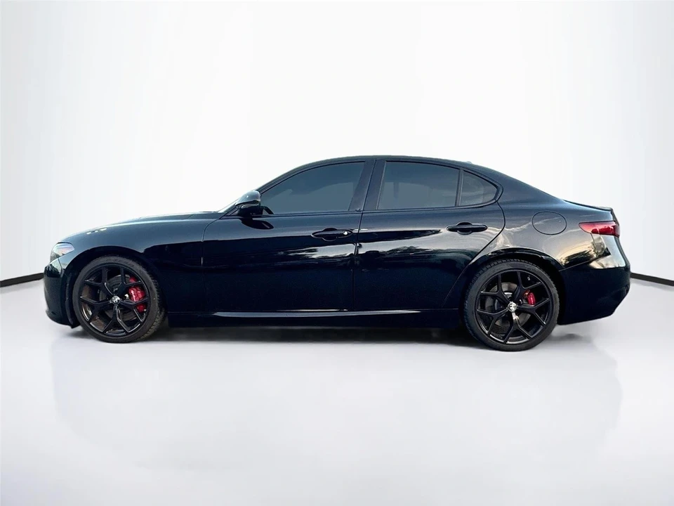 2020 Alfa Romeo Giulia - Image 4 of 15