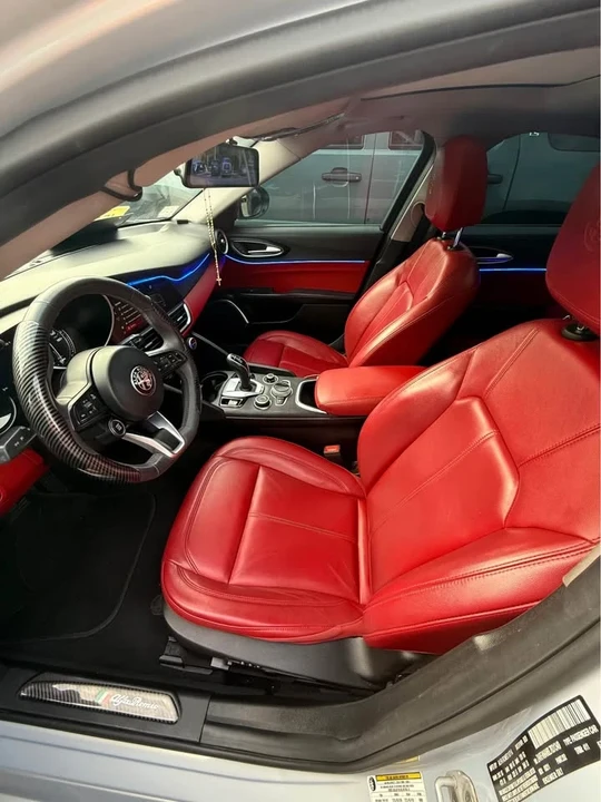 2020 Alfa Romeo Giulia - Image 8 of 9
