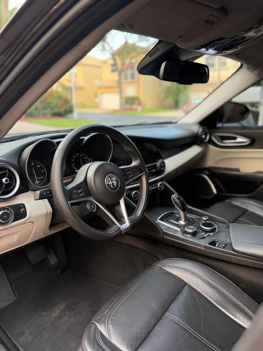 2020 Alfa Romeo Giulia - Image 13 of 15