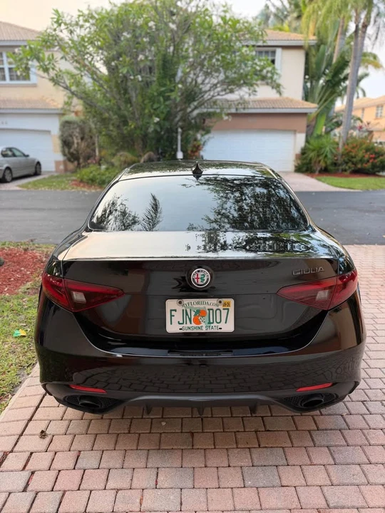 2020 Alfa Romeo Giulia - Image 9 of 15