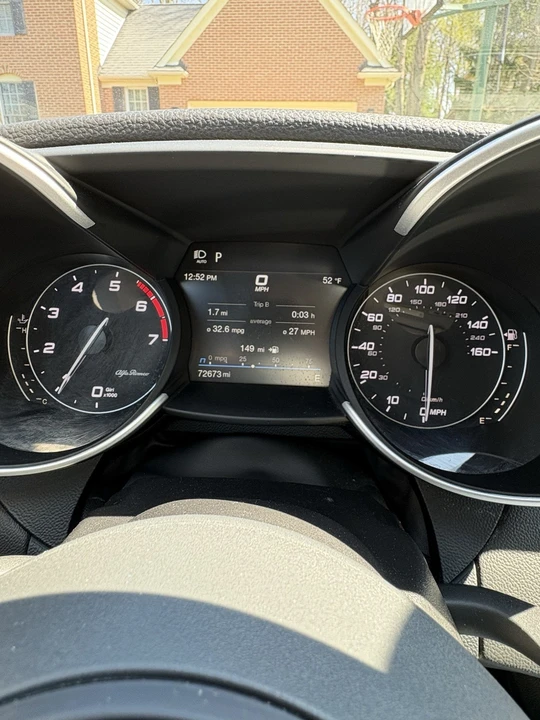 2020 Alfa Romeo Giulia - Image 11 of 12
