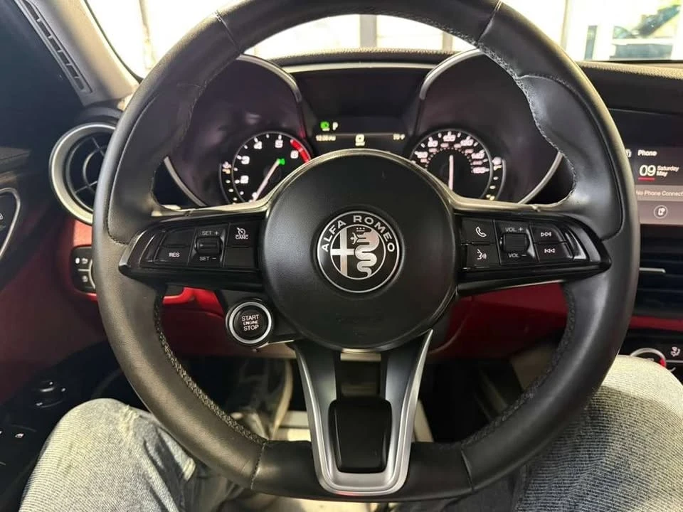 2020 Alfa Romeo Giulia - Image 10 of 20