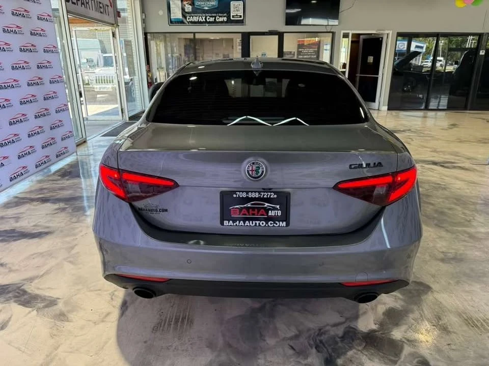 2020 Alfa Romeo Giulia - Image 8 of 20