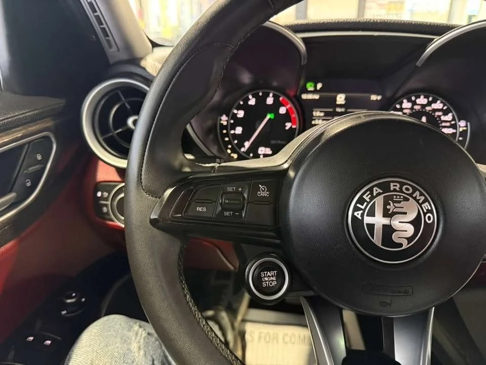 2020 Alfa Romeo Giulia - Image 12 of 20
