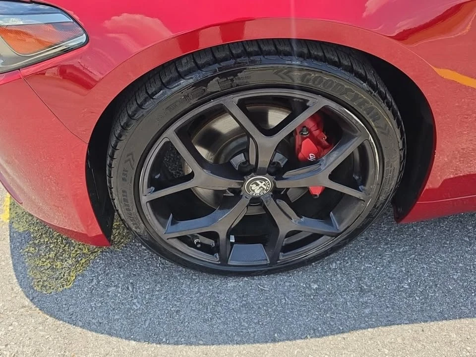 2020 Alfa Romeo Giulia - Image 8 of 17