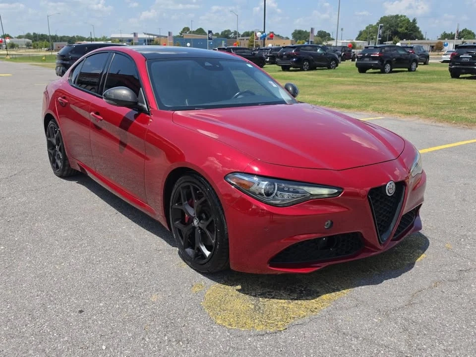 2020 Alfa Romeo Giulia - Image 6 of 17
