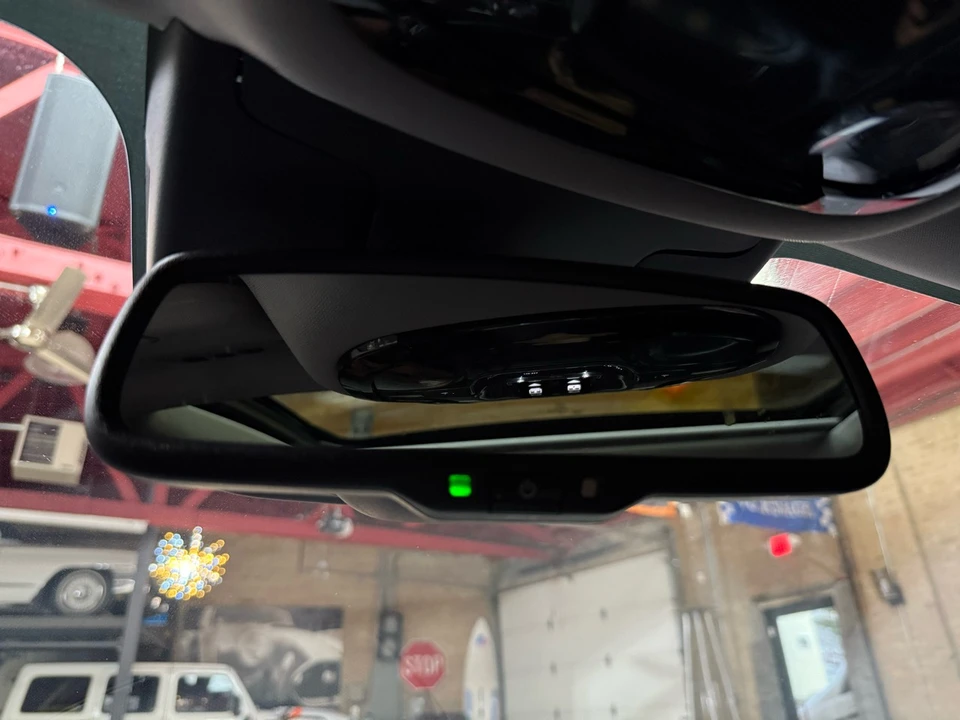 2020 Alfa Romeo Giulia - Image 24 of 31