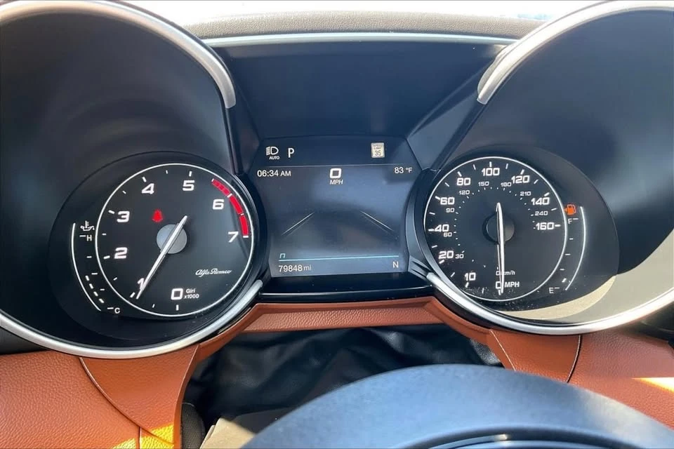 2020 Alfa Romeo Giulia - Image 14 of 20