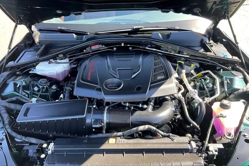 2020 Alfa Romeo Giulia - Image 8 of 20