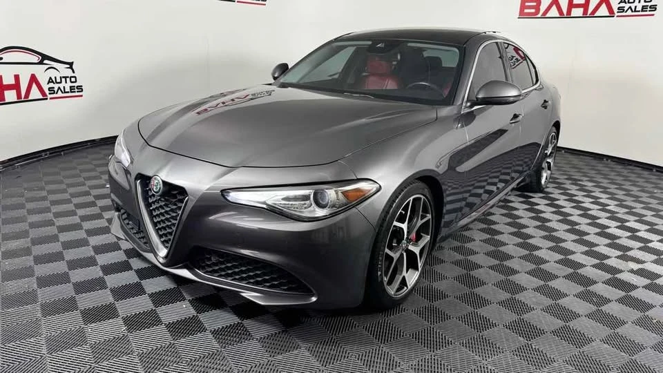2020 Alfa Romeo Giulia - Image 2 of 20