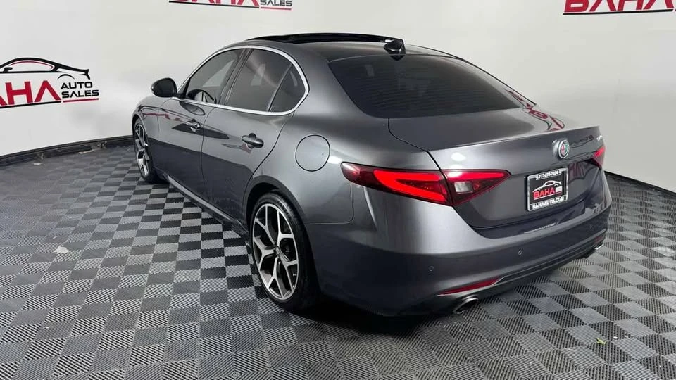 2020 Alfa Romeo Giulia - Image 4 of 20