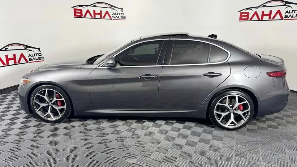 2020 Alfa Romeo Giulia - Image 3 of 20