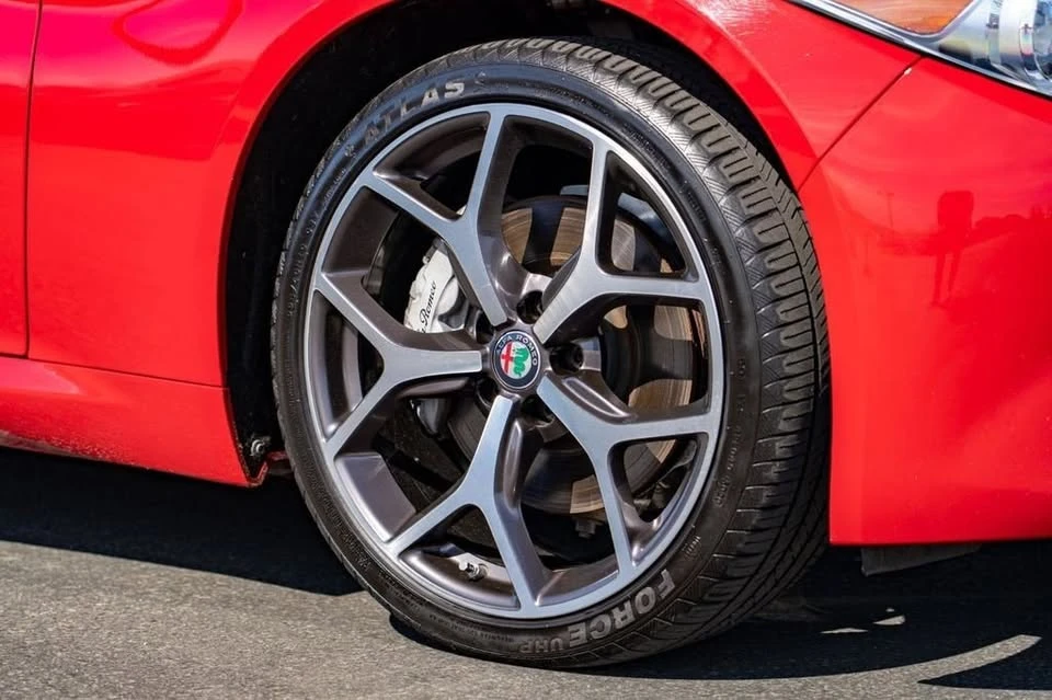 2020 Alfa Romeo Giulia - Image 7 of 10