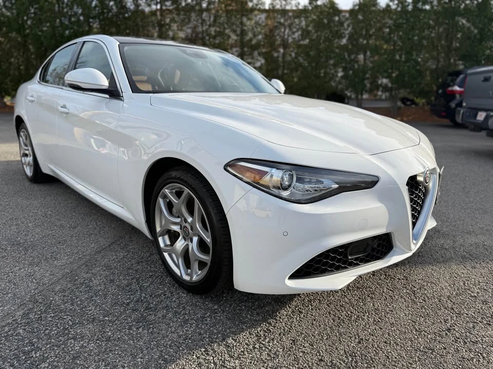 2020 Alfa Romeo Giulia - Image 3 of 20