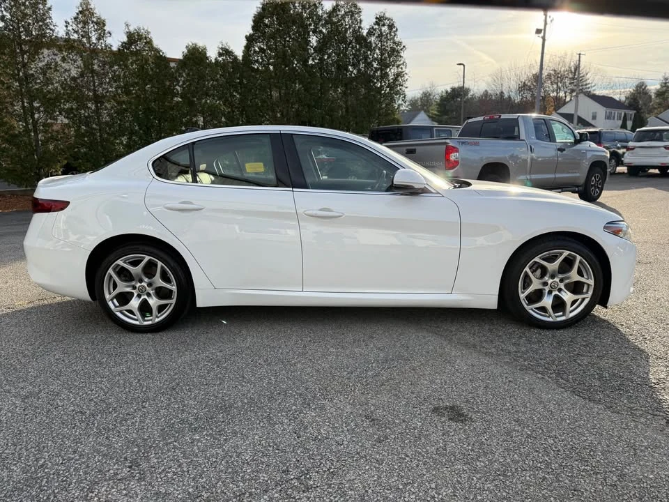 2020 Alfa Romeo Giulia - Image 4 of 20