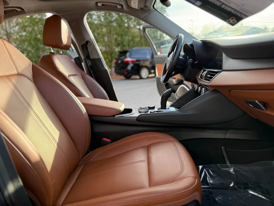 2020 Alfa Romeo Giulia - Image 9 of 20