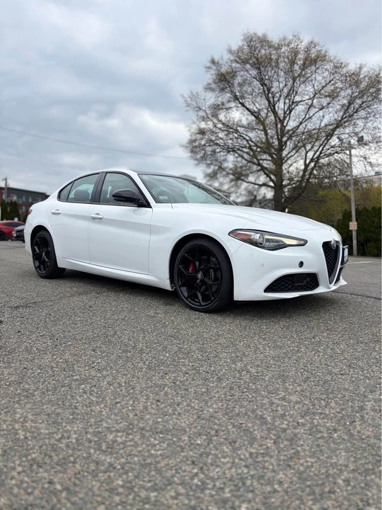 2020 Alfa Romeo Giulia - Image 6 of 17