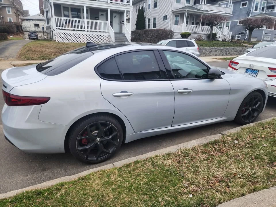 2020 Alfa Romeo Giulia - Image 8 of 9