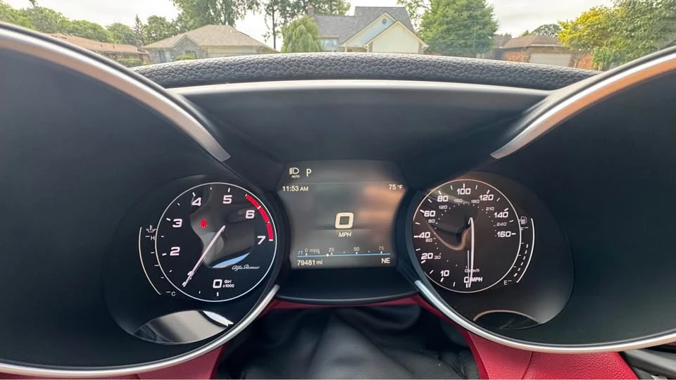 2020 Alfa Romeo Giulia - Image 15 of 20