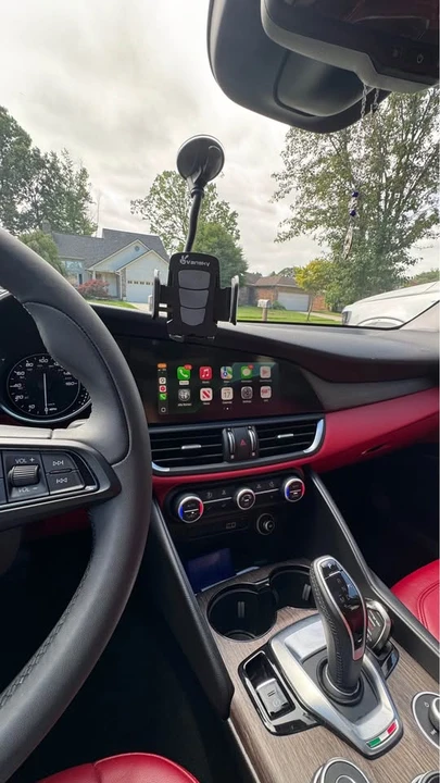 2020 Alfa Romeo Giulia - Image 18 of 20