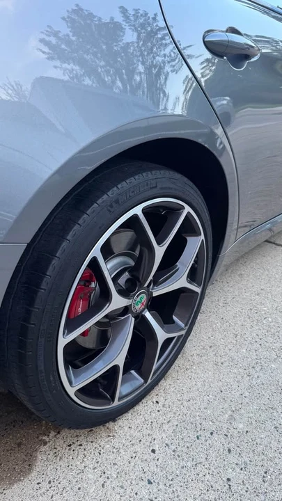 2020 Alfa Romeo Giulia - Image 10 of 20
